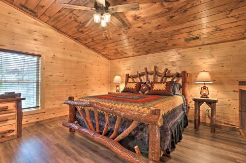 Luxe Cabin Getaway With Hot Tub 1 Mi To Parkway