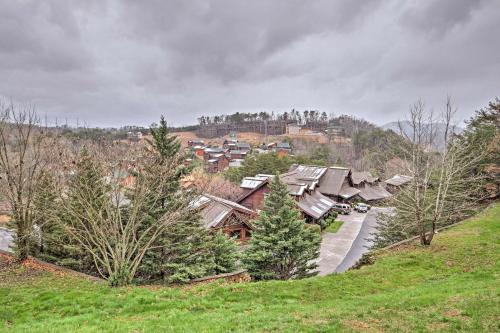 Pigeon Forge Resort Studio Cabin On Dollywood Ln!