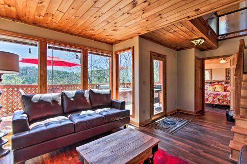 Secluded And Private Smoky Mtn-view Cabin With Fire Pit