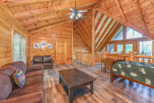 Smokystays 6 Bedroom Cabin