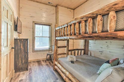 Madison Bear Garden With Hot Tub And Pool Access