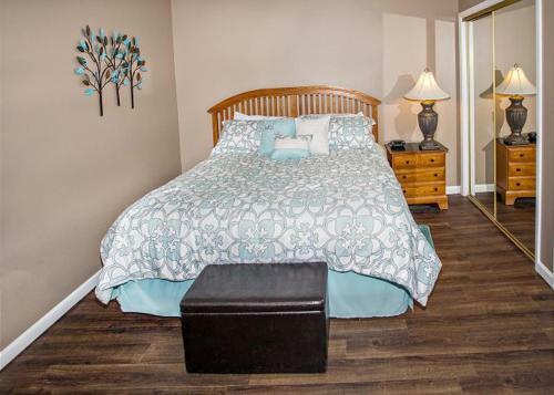 Apartamento Whispering Pines Condos