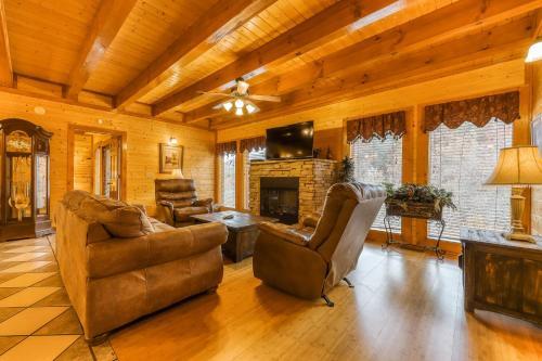 Mountain Theatre Lodge