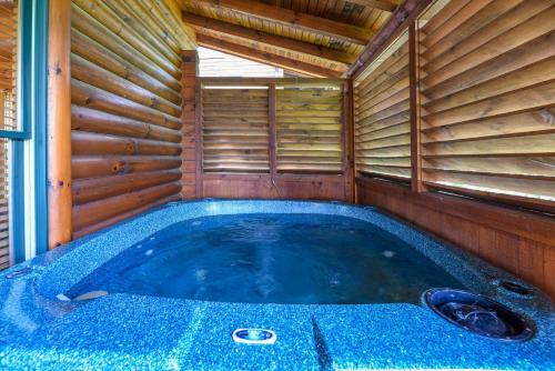 Smokystays 5 Bedroom Cabin