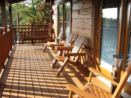 Soaring Eagle Cabin