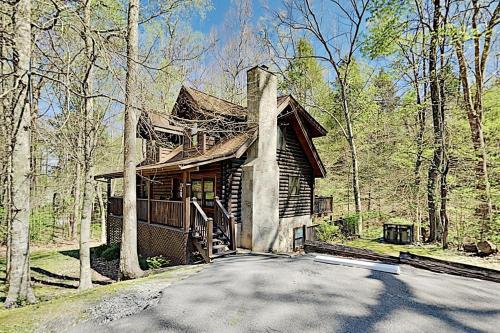 Secluded Creekside Retreat With Private Hot Tub Cabin