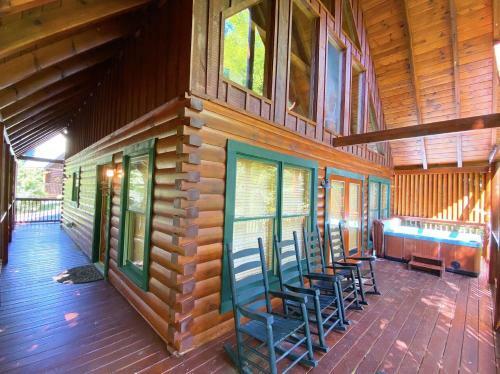 Cozy Bear Cabin Cabin