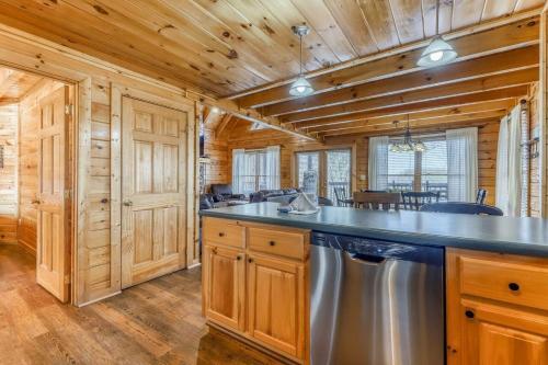 Cozy Bear Cabin Cabin