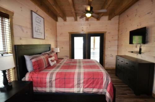 Suite Retreat Near Dollywood