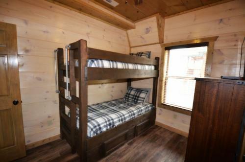 Suite Retreat Near Dollywood