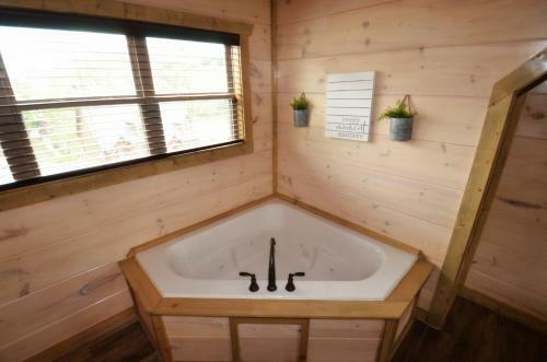 Suite Retreat Near Dollywood