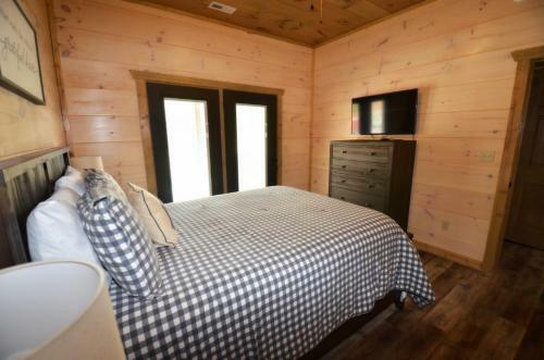 Suite Retreat Near Dollywood