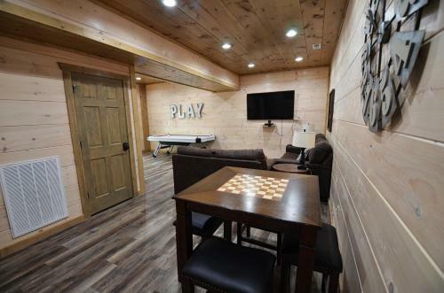 Suite Retreat Near Dollywood