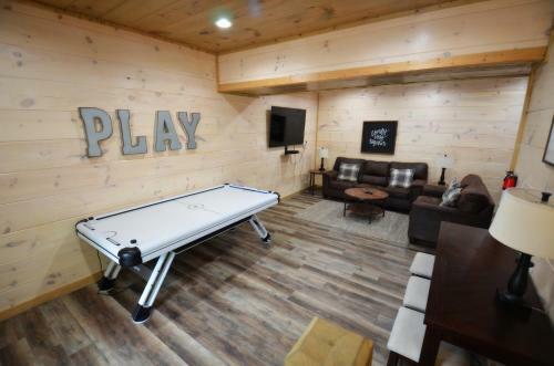 Suite Retreat Near Dollywood