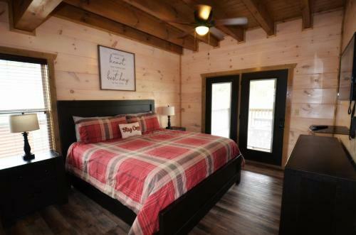 Suite Retreat Near Dollywood