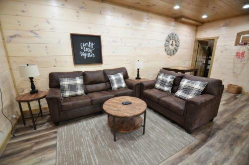 Suite Retreat Near Dollywood