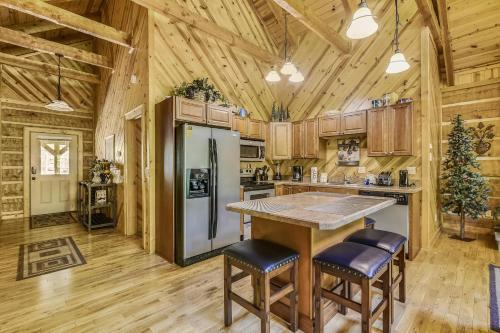 Smoky Mountain Escape Cabin