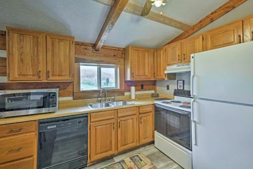 Apartamento Rogersville Barn Apt On 27 Tranquil Acres With Pond!