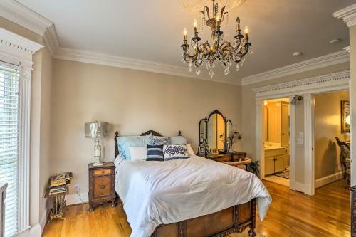 Historic Cedar Hill Mansion With Pool And Patio On Farm