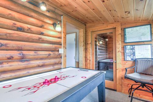 Easy Life Pigeon Forge Home With Views And Hot Tub!
