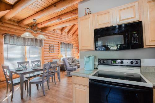 Deer Tracks Retreat In Pigeon Forge!