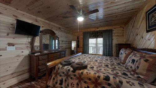 Moonlight Woods Cabin