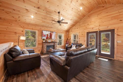 Good Vibes Cabin