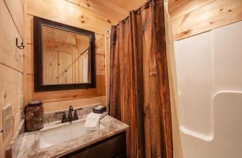 Good Vibes Cabin