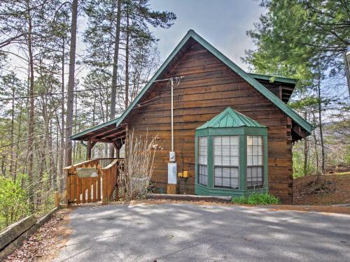 Mountain Rose Pigeon Forge Area Cabin With Hot Tub!