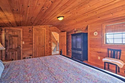 Sevierville Home With Hot Tub - 5 Min To Pigeon Forge