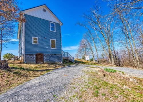 Ruby's Cliffside #125 By Aunt Bug's Cabin Rentals