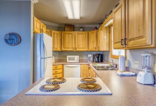Ruby's Cliffside #125 By Aunt Bug's Cabin Rentals