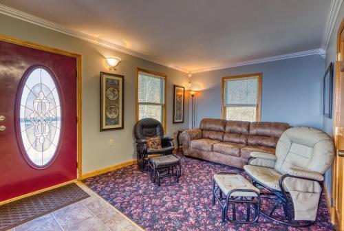 Ruby's Cliffside #125 By Aunt Bug's Cabin Rentals