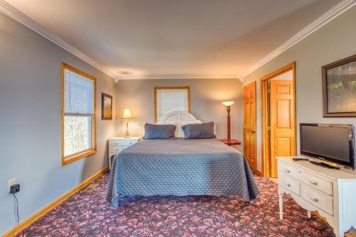 Ruby's Cliffside #125 By Aunt Bug's Cabin Rentals