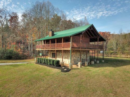 A Fishing Hole #156 By Aunt Bug's Cabin Rentals