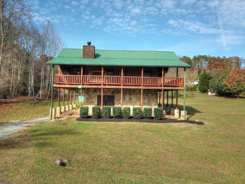 A Fishing Hole #156 By Aunt Bug's Cabin Rentals