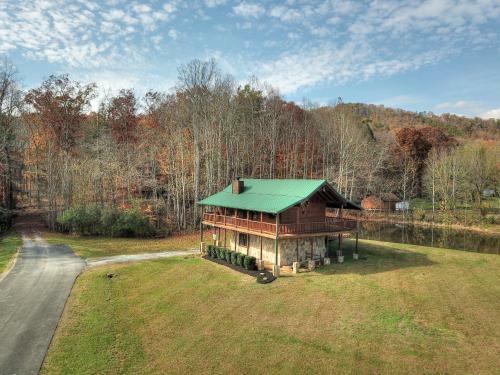 A Fishing Hole #156 By Aunt Bug's Cabin Rentals