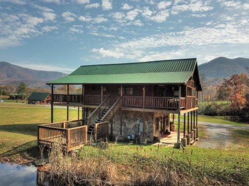 A Fishing Hole #156 By Aunt Bug's Cabin Rentals