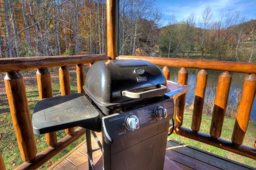 A Fishing Hole #156 By Aunt Bug's Cabin Rentals