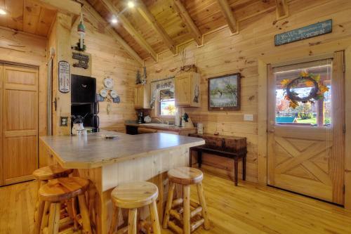 A Fishing Hole #156 By Aunt Bug's Cabin Rentals