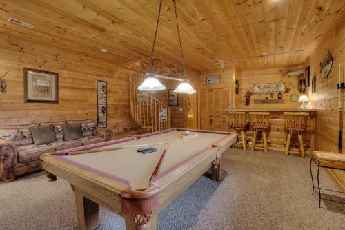 A Fishing Hole #156 By Aunt Bug's Cabin Rentals