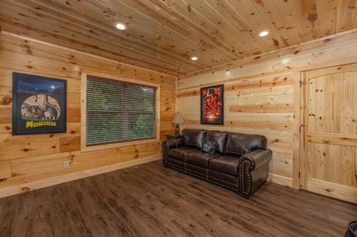 Mountain Bearadise Cabin