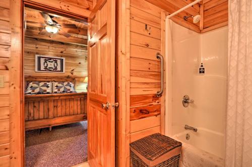Sevierville Cabin With Deck Near Pigeon Forge!