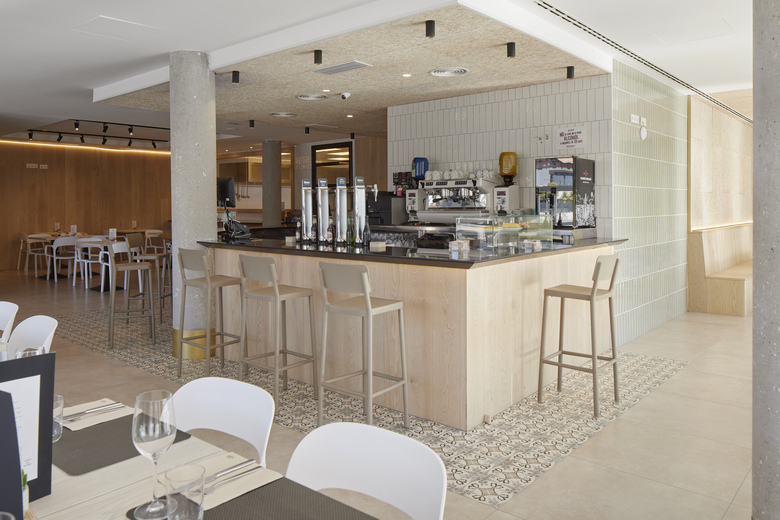 Iraipe Logro�o Hotel