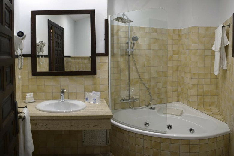 Hotel Maria De Molina
