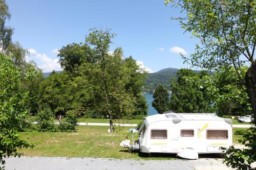 Hostal Gasthof Pension Wei�es R�ssl