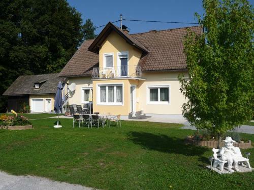 Apartamento Ferienwohnungen Rasinger