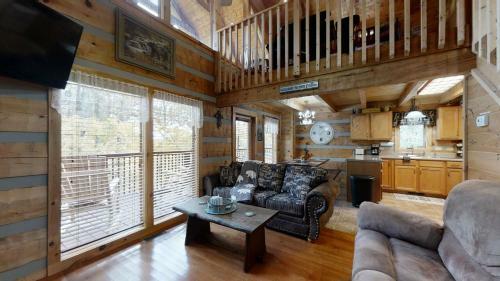 A-bluff & Beyond Cabin