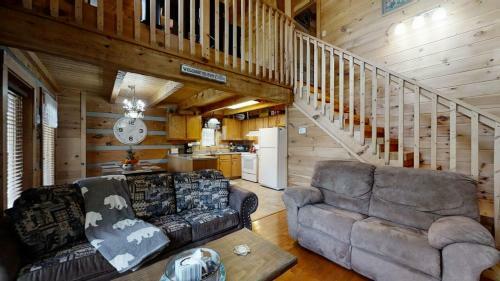 A-bluff & Beyond Cabin