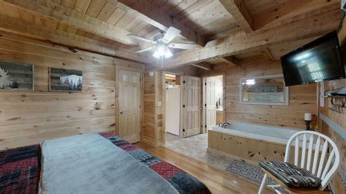 A-bluff & Beyond Cabin